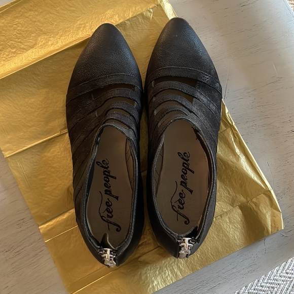 FREE PEOPLE BOOTIES - Picture 5 of 7